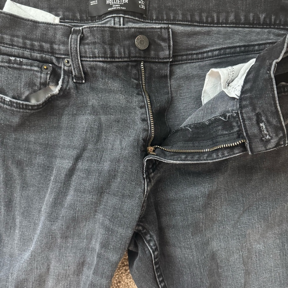 Hollister Grey Skinny Jeans - Picture 5 of 6